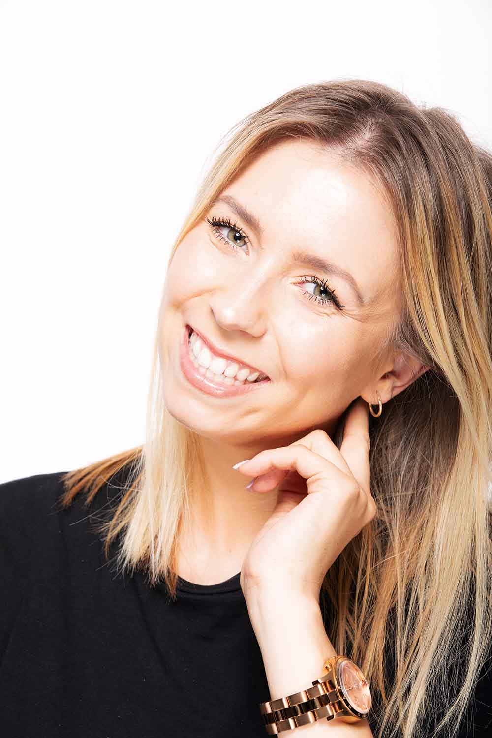 Fruzsina Make-up Artist