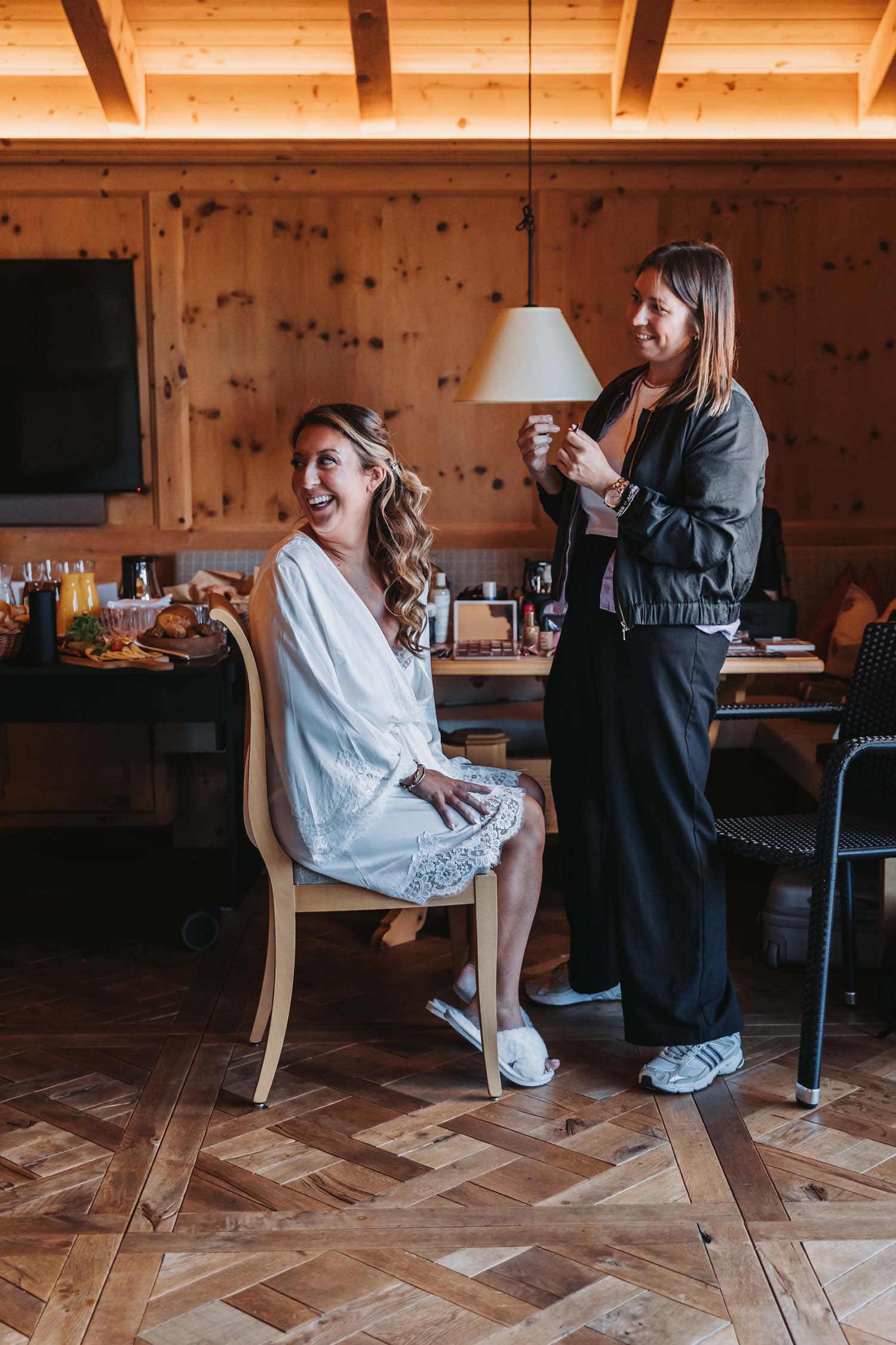 Fruzsina Miklos Brautstylistin München